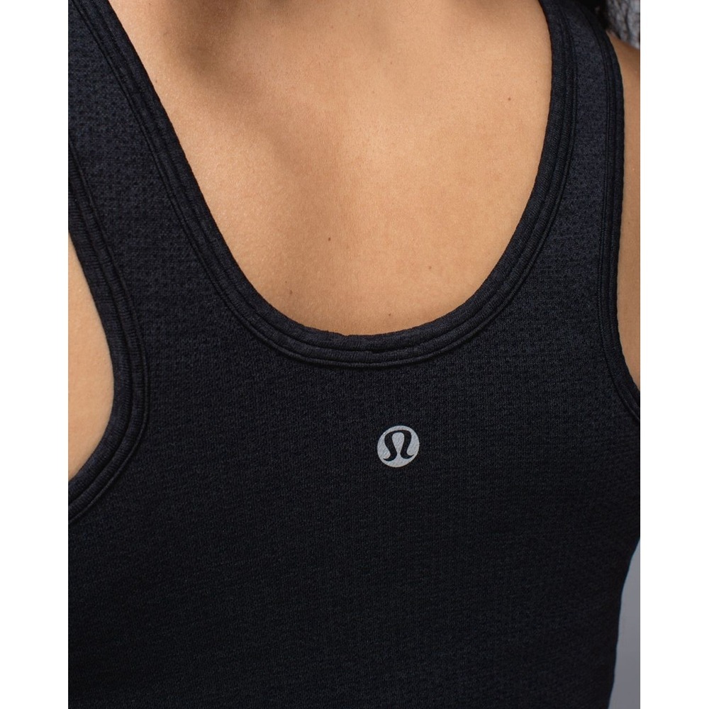 Lululemon Seamlessly Covered Tank Heathered Black Size 6 - Picture 4 of 9